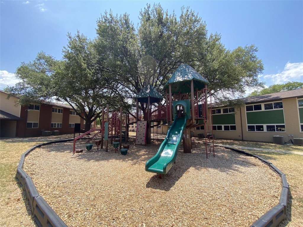 2330 Austin Highway - Photo 11