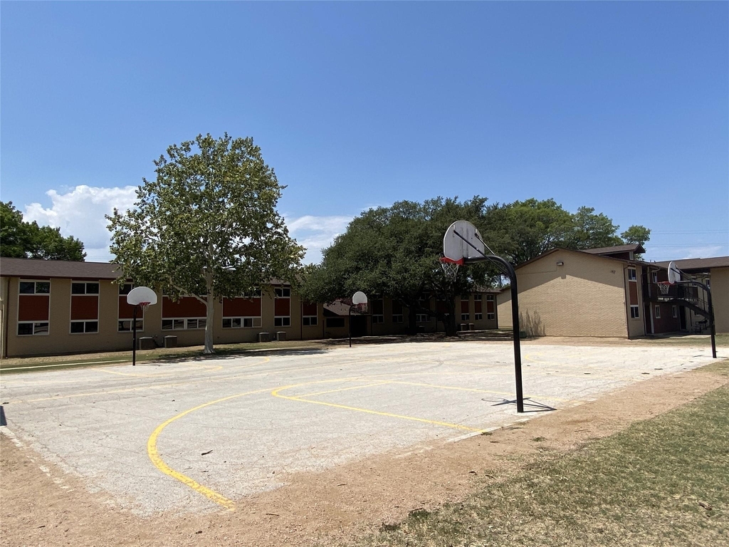 2330 Austin Highway - Photo 14