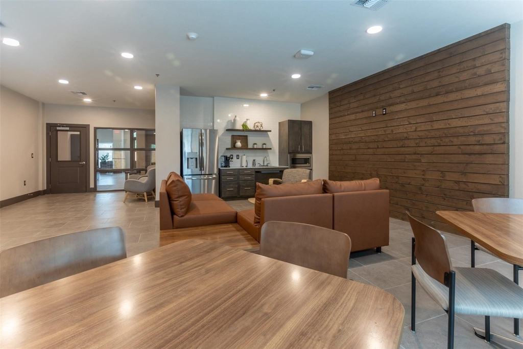 1515 Roosevelt Avenue - Photo 10