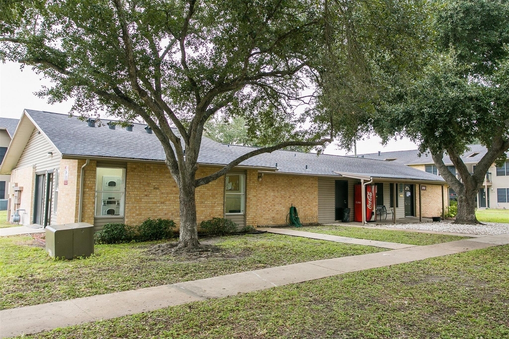 4315 Carroll Lane - Photo 4
