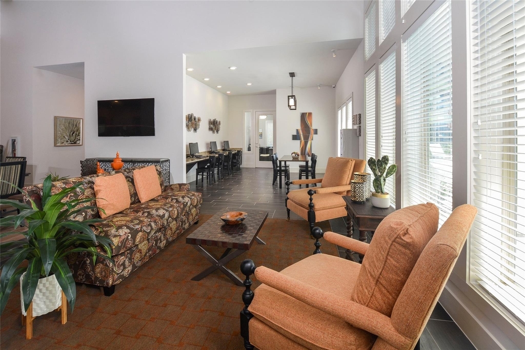 10148 Culebra Road - Photo 13