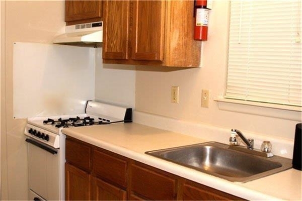 919 Sutton Drive - Photo 5