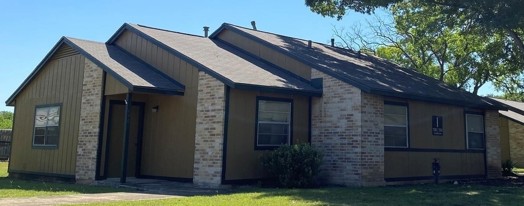 101 Glenbrook Dr E - Photo 2