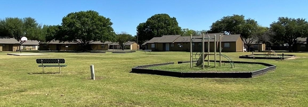 101 Glenbrook Dr E - Photo 4