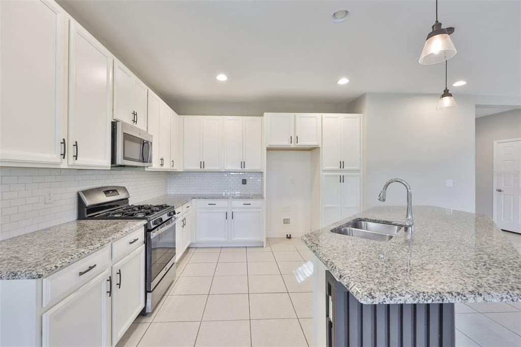 6207 Voyagers Place - Photo 11