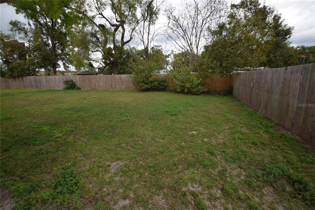 1031 Royal Palm Avenue - Photo 2