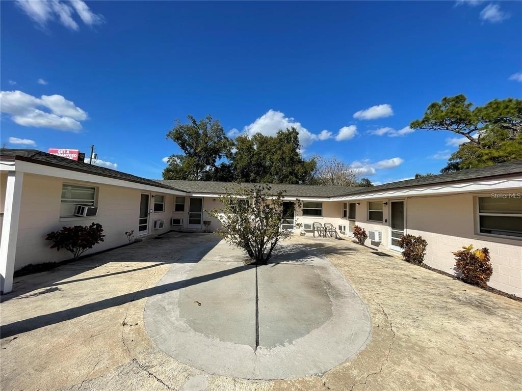 1031 Royal Palm Avenue - Photo 1