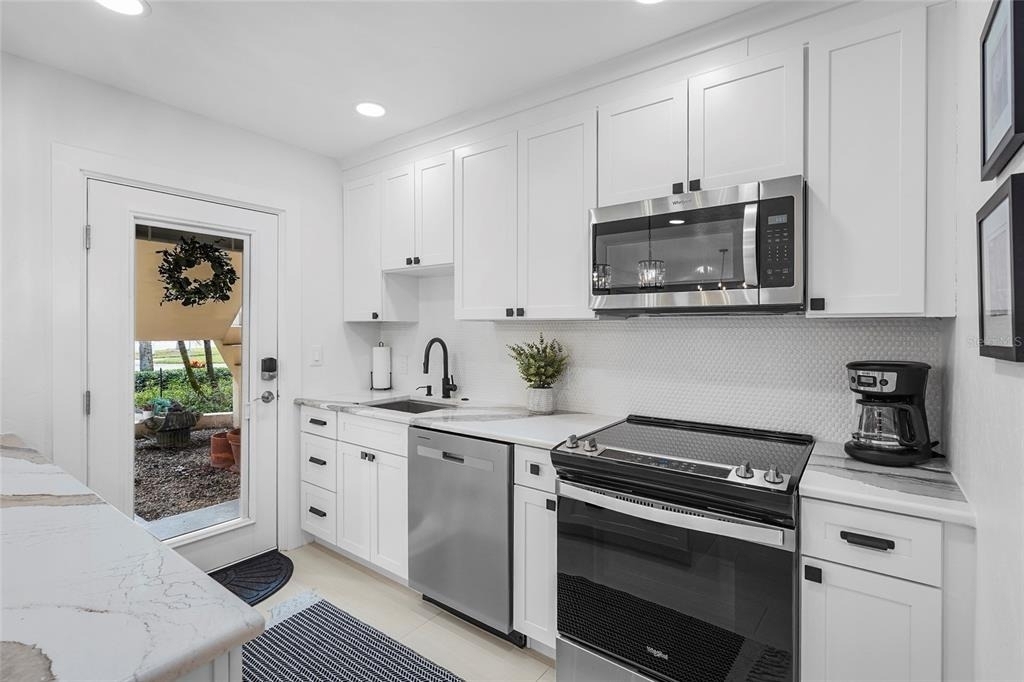 137 Avenida Messina - Photo 18