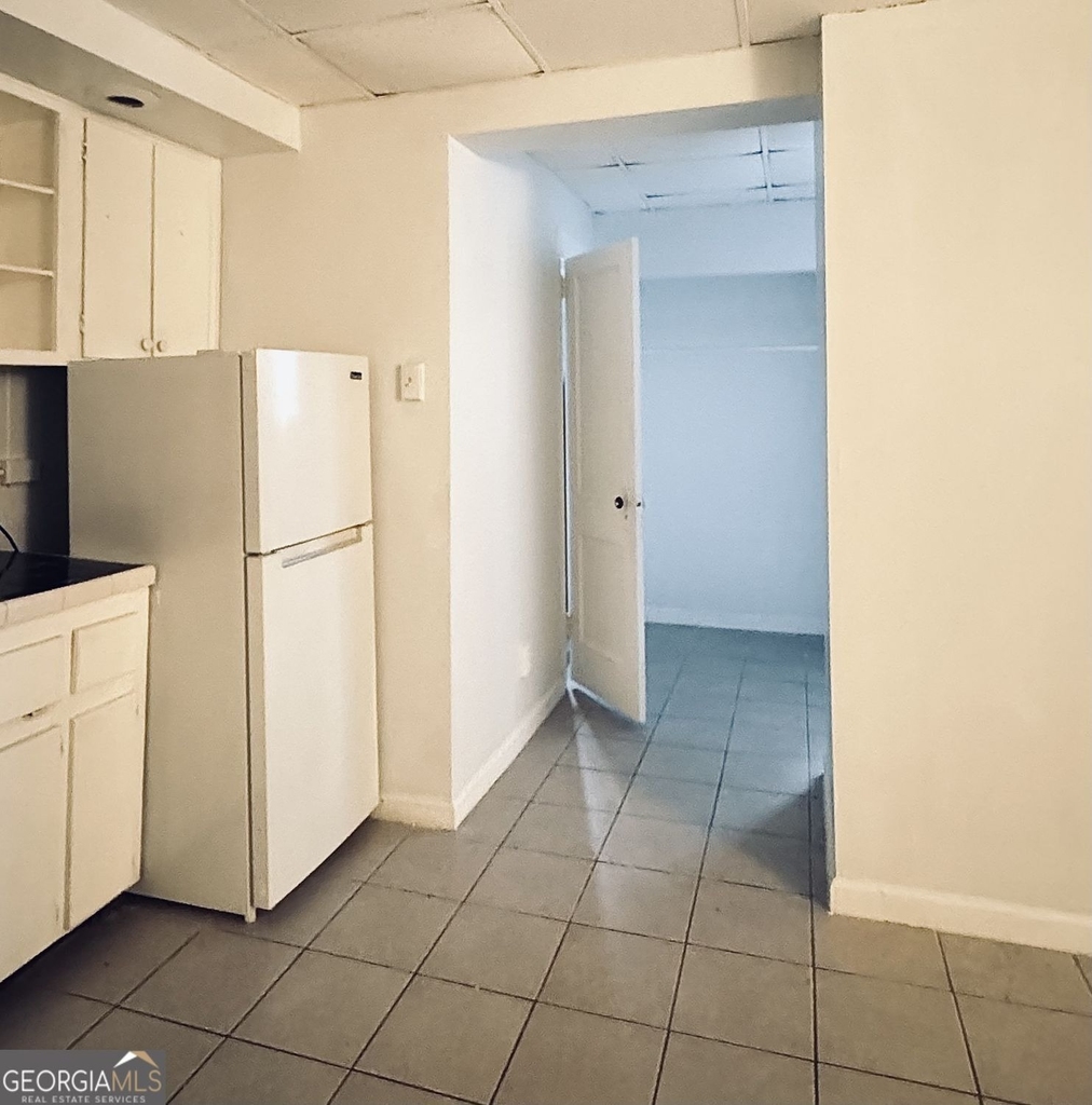 1447 Oxford Road Ne - Photo 3