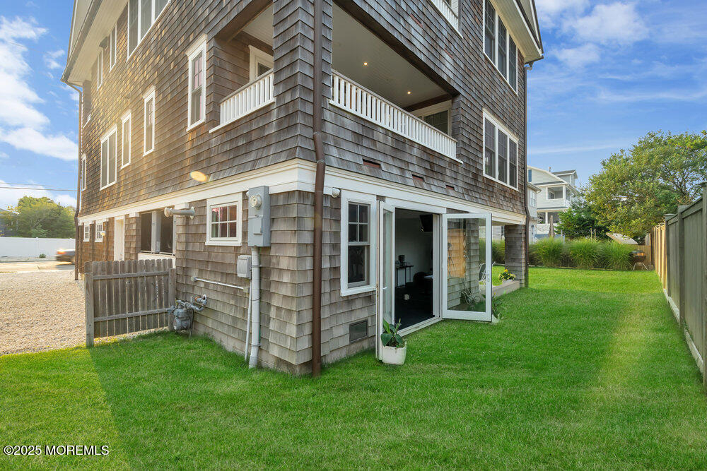 985 Ocean Avenue - Photo 45