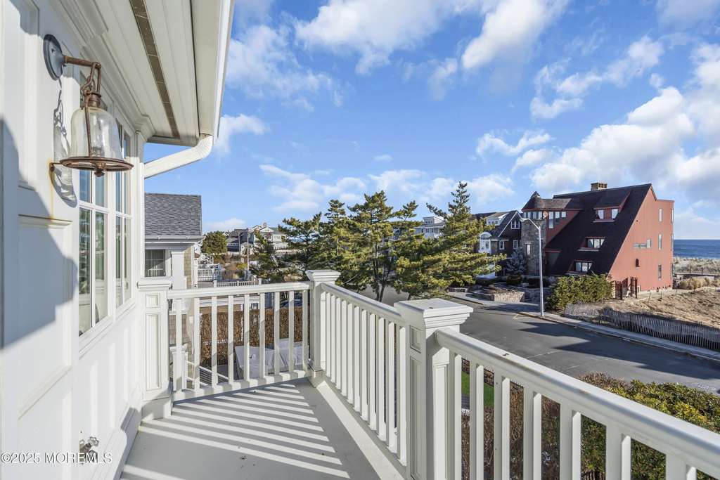 814 1st Avenue - Photo 26