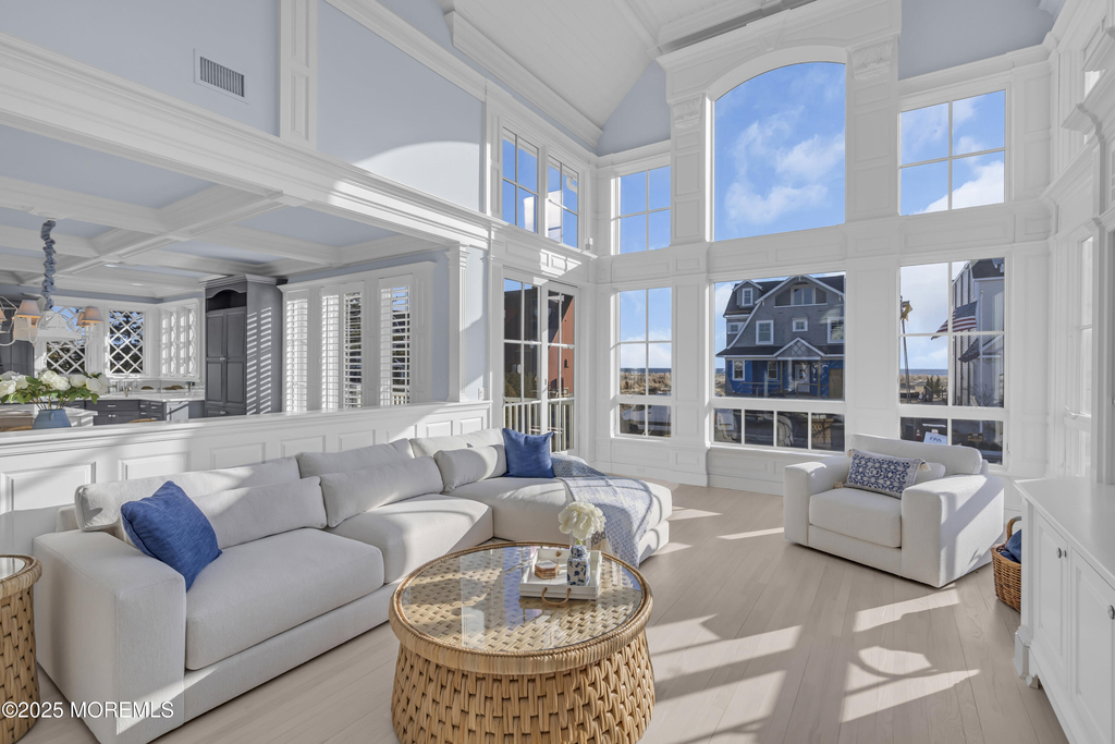 814 1st Avenue - Photo 9