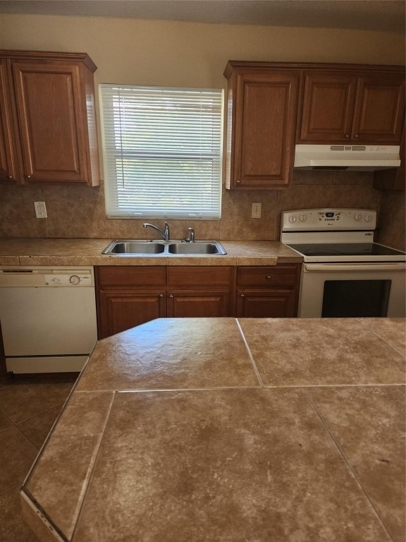 4150 Woodside Drive - Photo 2
