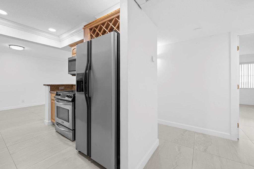 1515 E Broward Boulevard - Photo 14