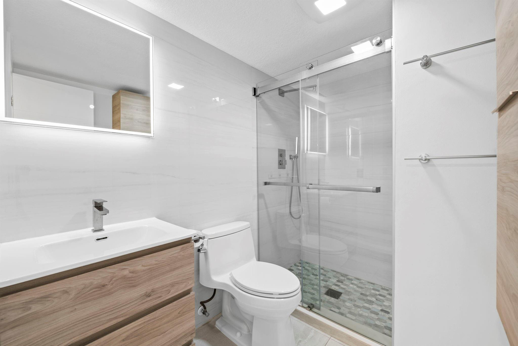 1515 E Broward Boulevard - Photo 8