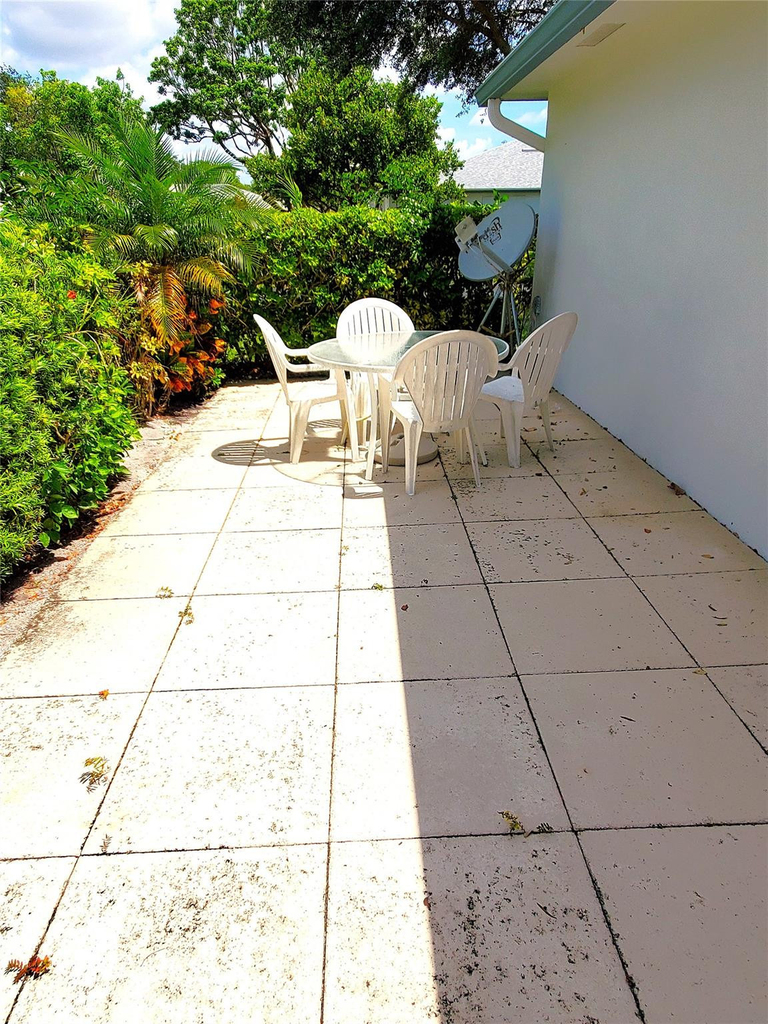 1152 Circle Drive - Photo 7
