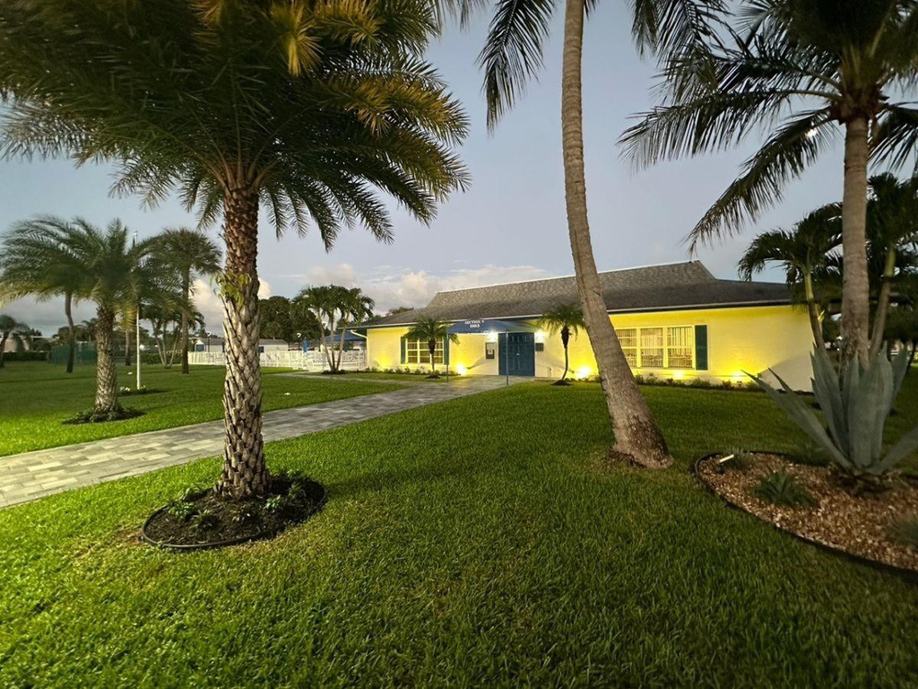 1152 Circle Drive - Photo 8
