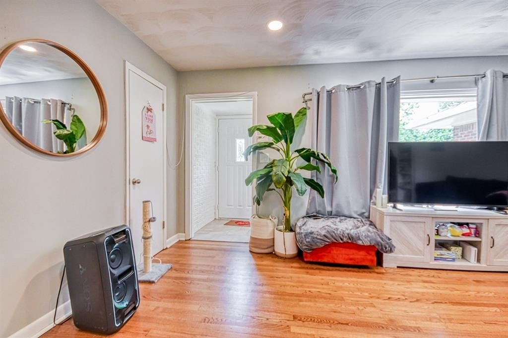 1205 Westlawn Drive - Photo 2