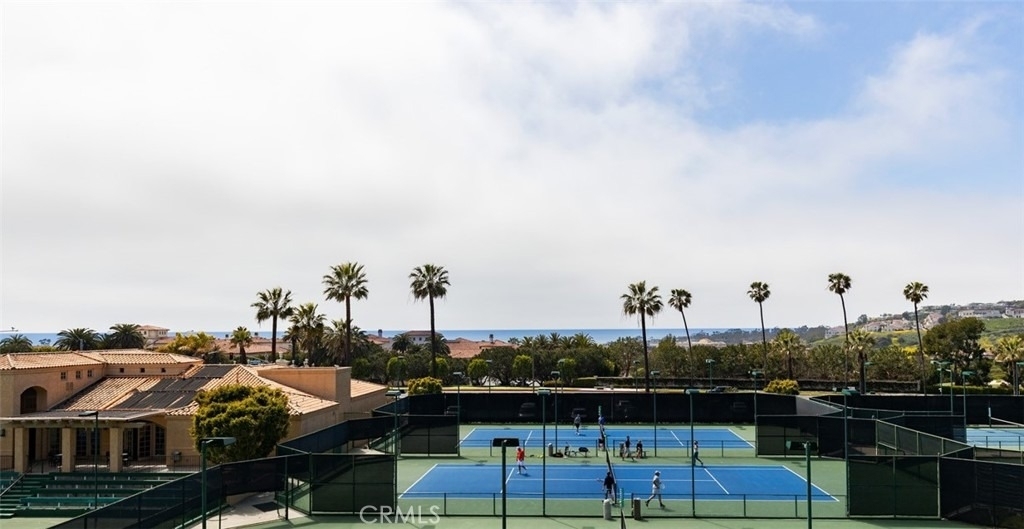 25 Centre Court - Photo 32