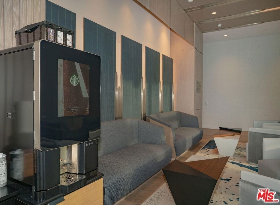 877 Francisco Street - Photo 14