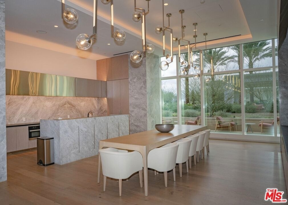 877 Francisco Street - Photo 16