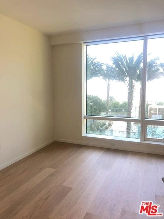 877 Francisco Street - Photo 5