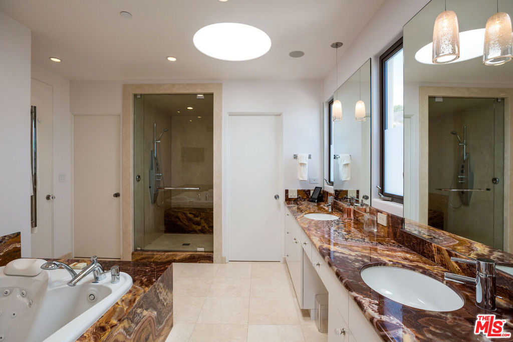 24230 Malibu Road - Photo 18