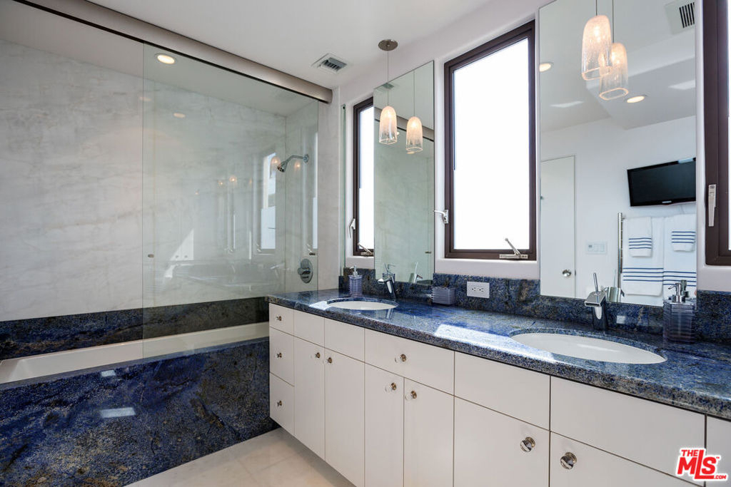 24230 Malibu Road - Photo 23