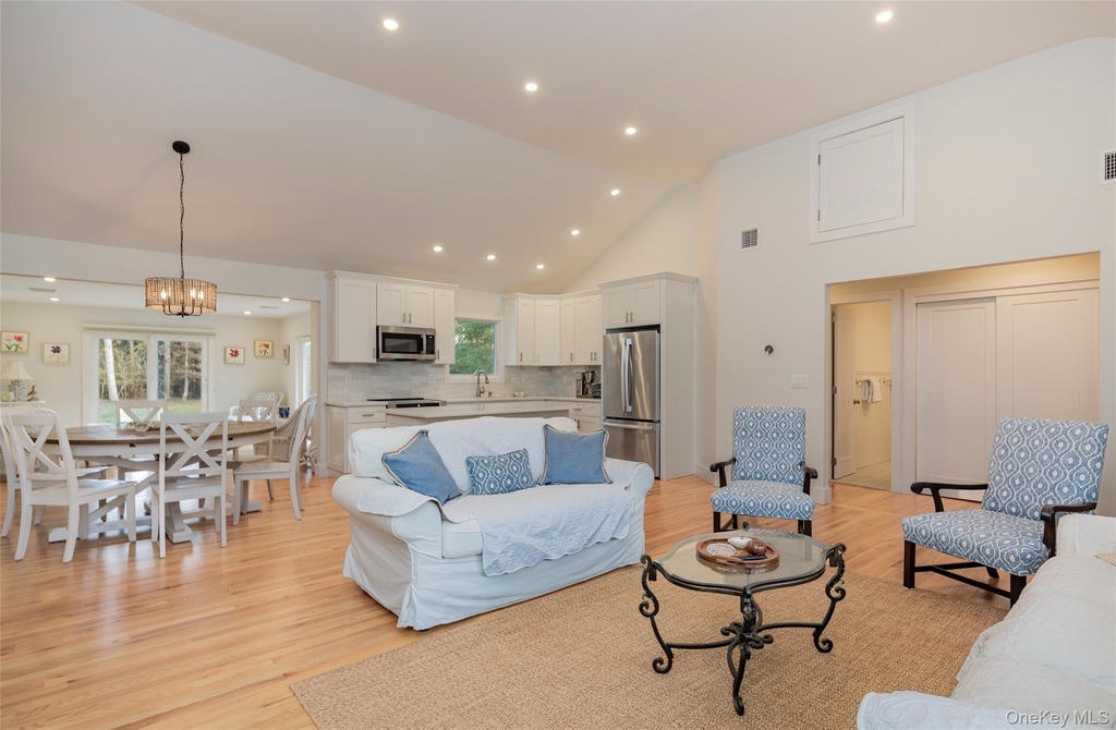 64 Aspatuck Road - Photo 2