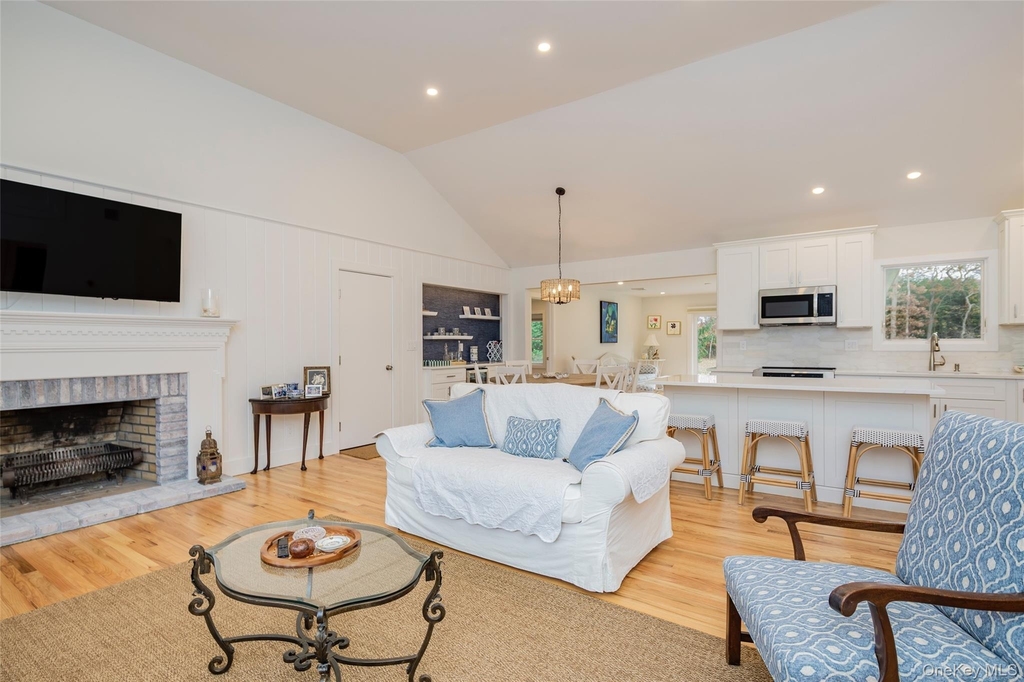 64 Aspatuck Road - Photo 6