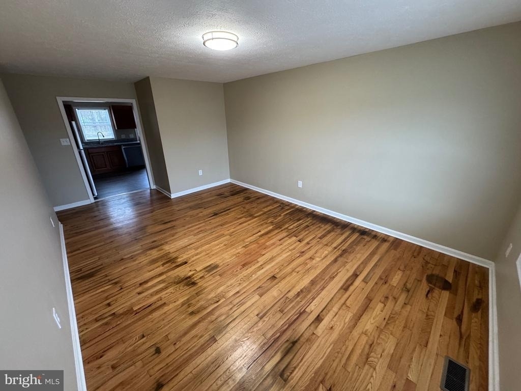 125 Longstreet Avenue - Photo 1