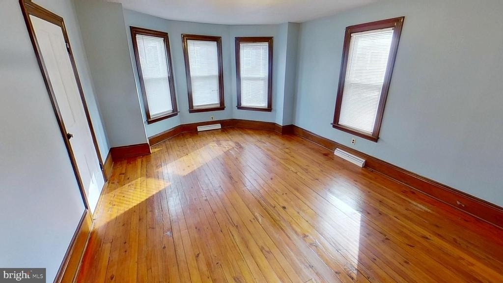 127 Hanover Street - Photo 3