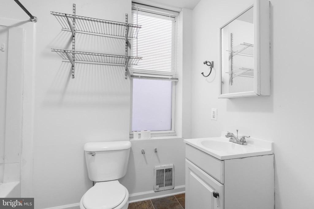 1625 W Montgomery Avenue - Photo 33