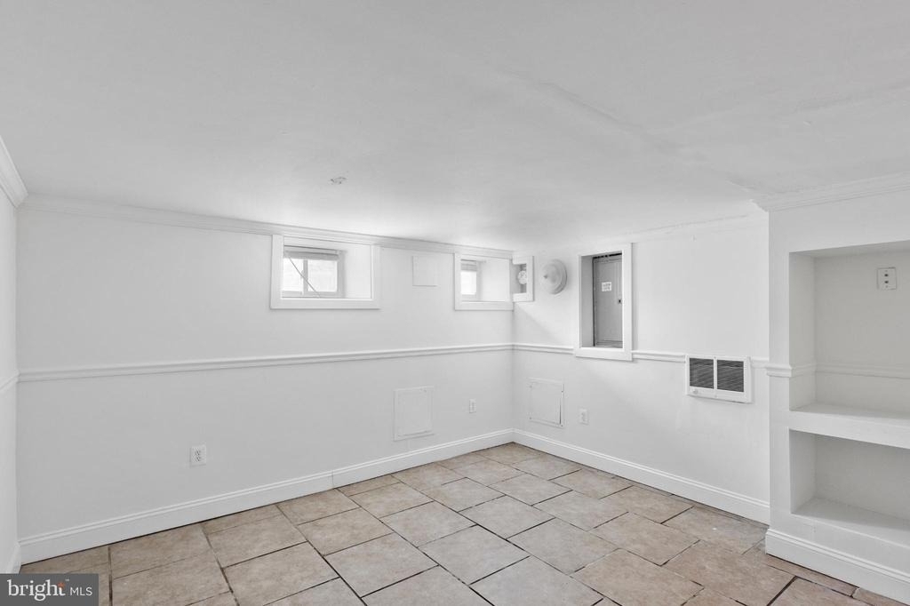 1625 W Montgomery Avenue - Photo 36