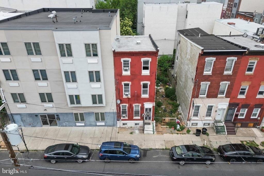 1625 W Montgomery Avenue - Photo 0