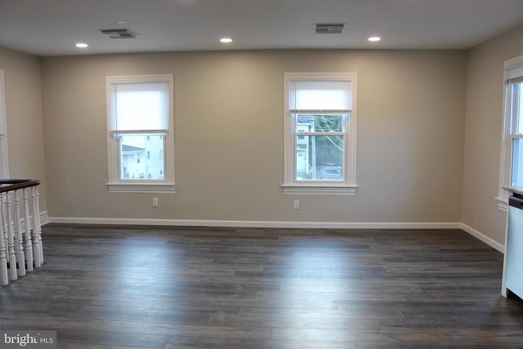 34 Delsea Dr S - Photo 3