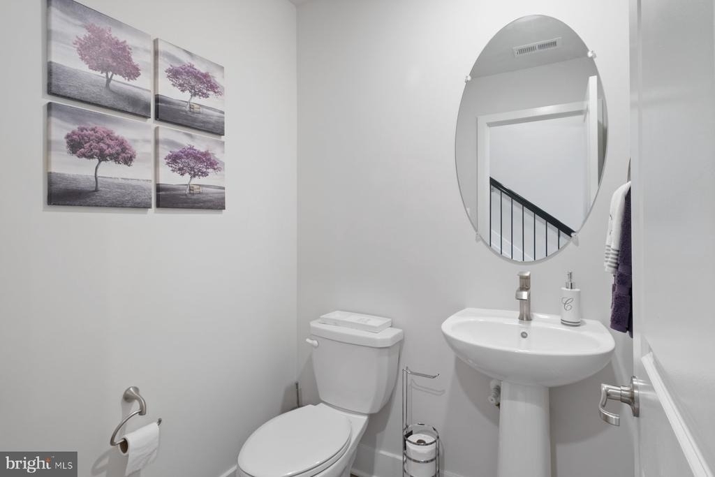 6960 Farragut Drive - Photo 4