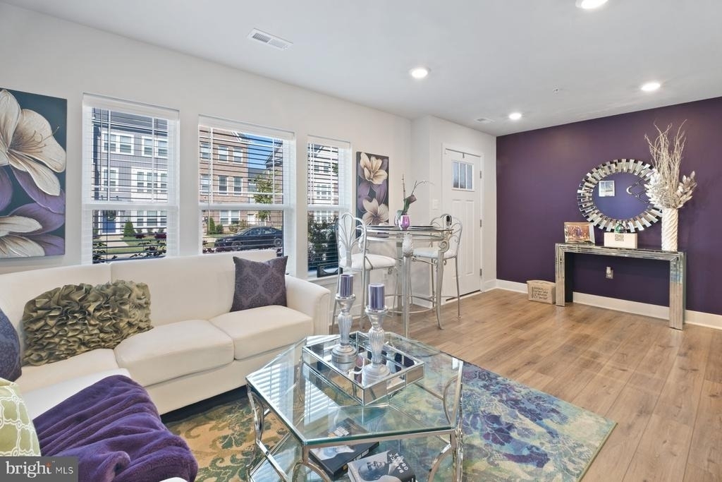 6960 Farragut Drive - Photo 3