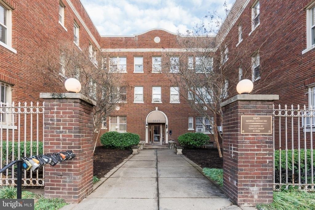 6645 Georgia Avenue Nw - Photo 2