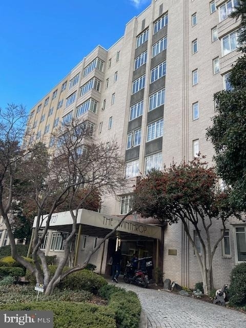 1727 Massachusetts Avenue Nw - Photo 1