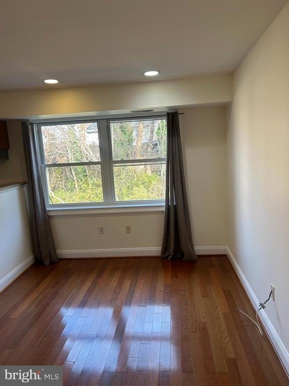 4800 C Street Se - Photo 2
