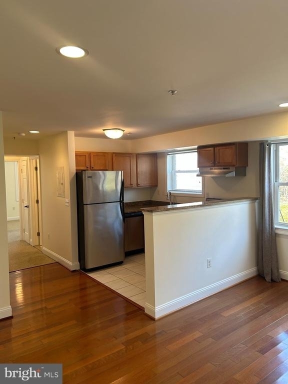 4800 C Street Se - Photo 3