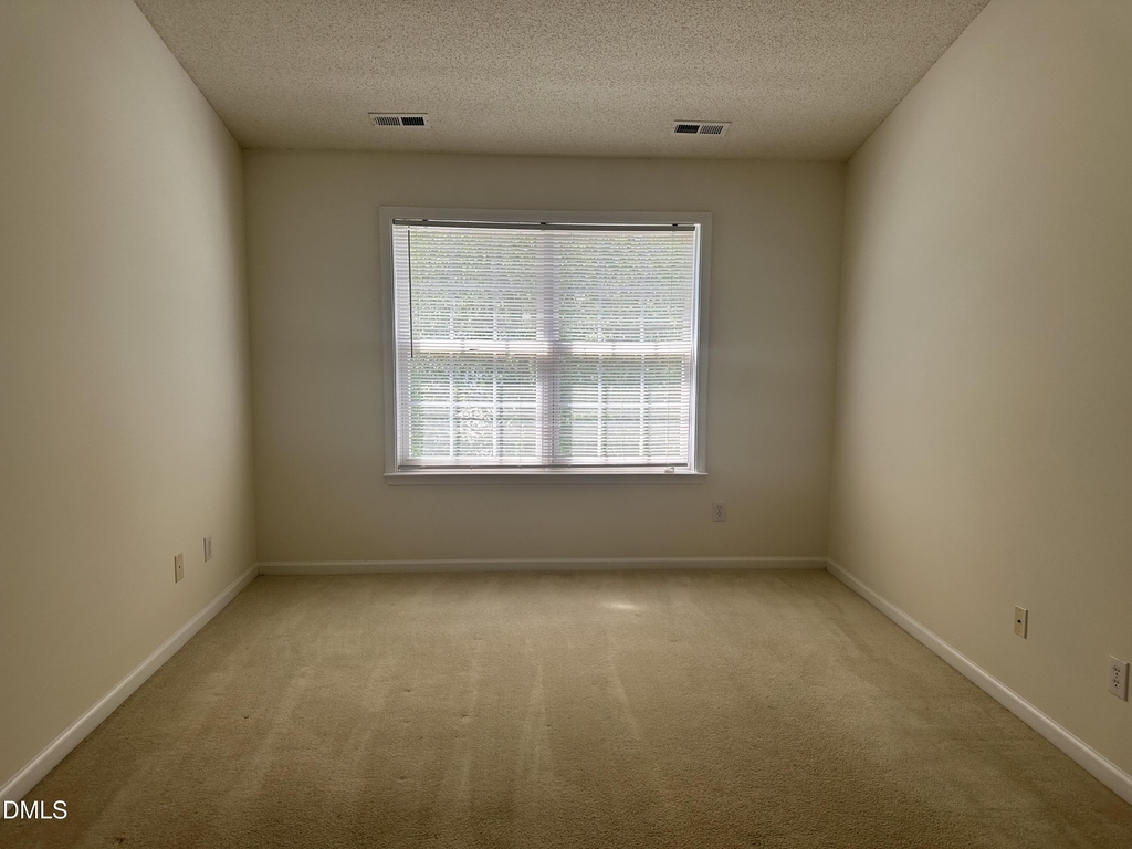124 Fairford Drive - Photo 12