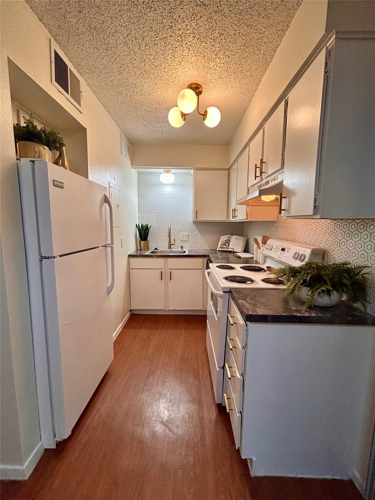 4209 Avenue B - Photo 0