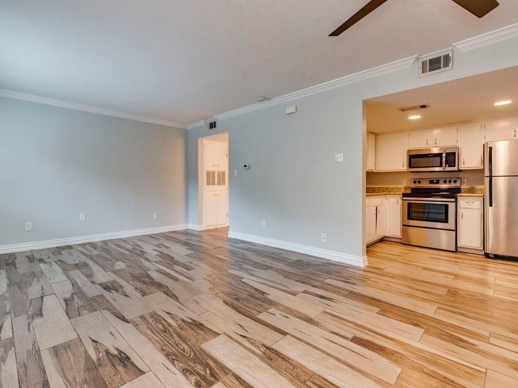 2124 Burton Dr - Photo 6