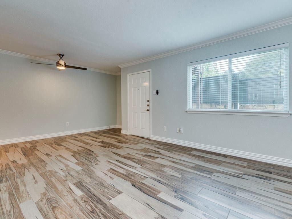 2124 Burton Dr - Photo 9