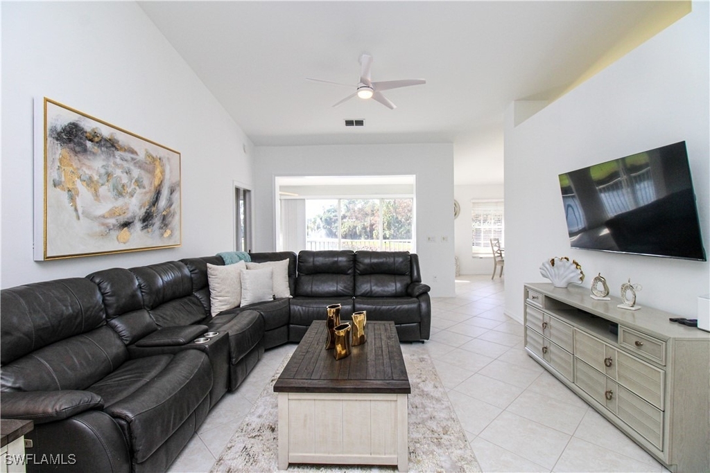 5645 Whisperwood Boulevard - Photo 18