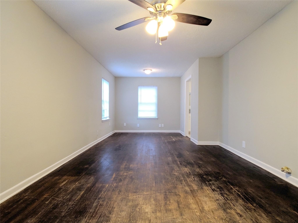 505 13th Street N - Photo 1