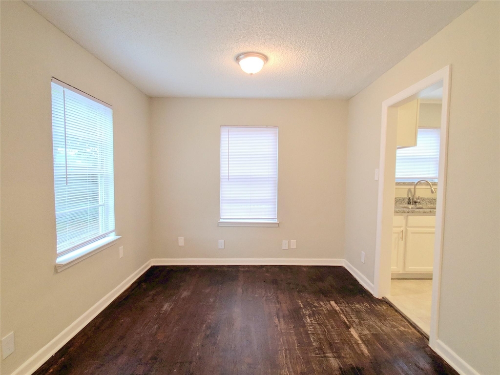 505 13th Street N - Photo 3