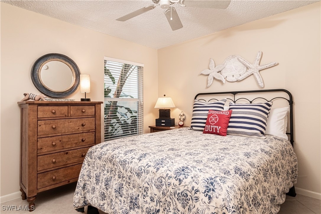 284 4th Street S - Photo 8